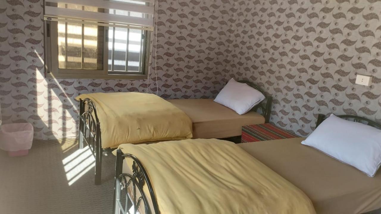 ホテル Ammarin Bedouin Camp ワディ・ムーサ エクステリア 写真